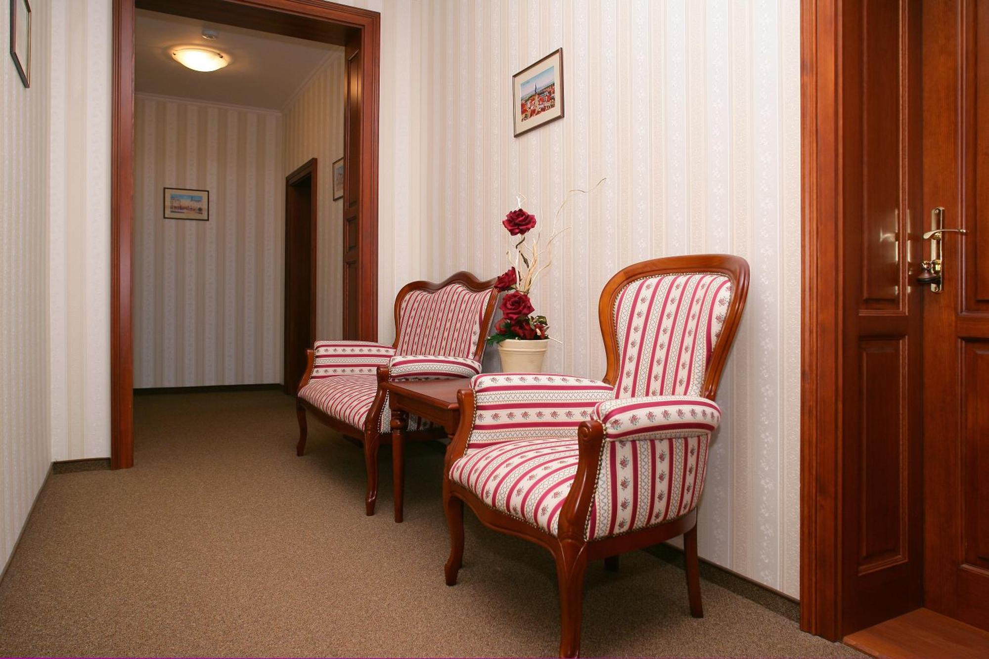 Hotel Mertin Chomutov Exterior foto